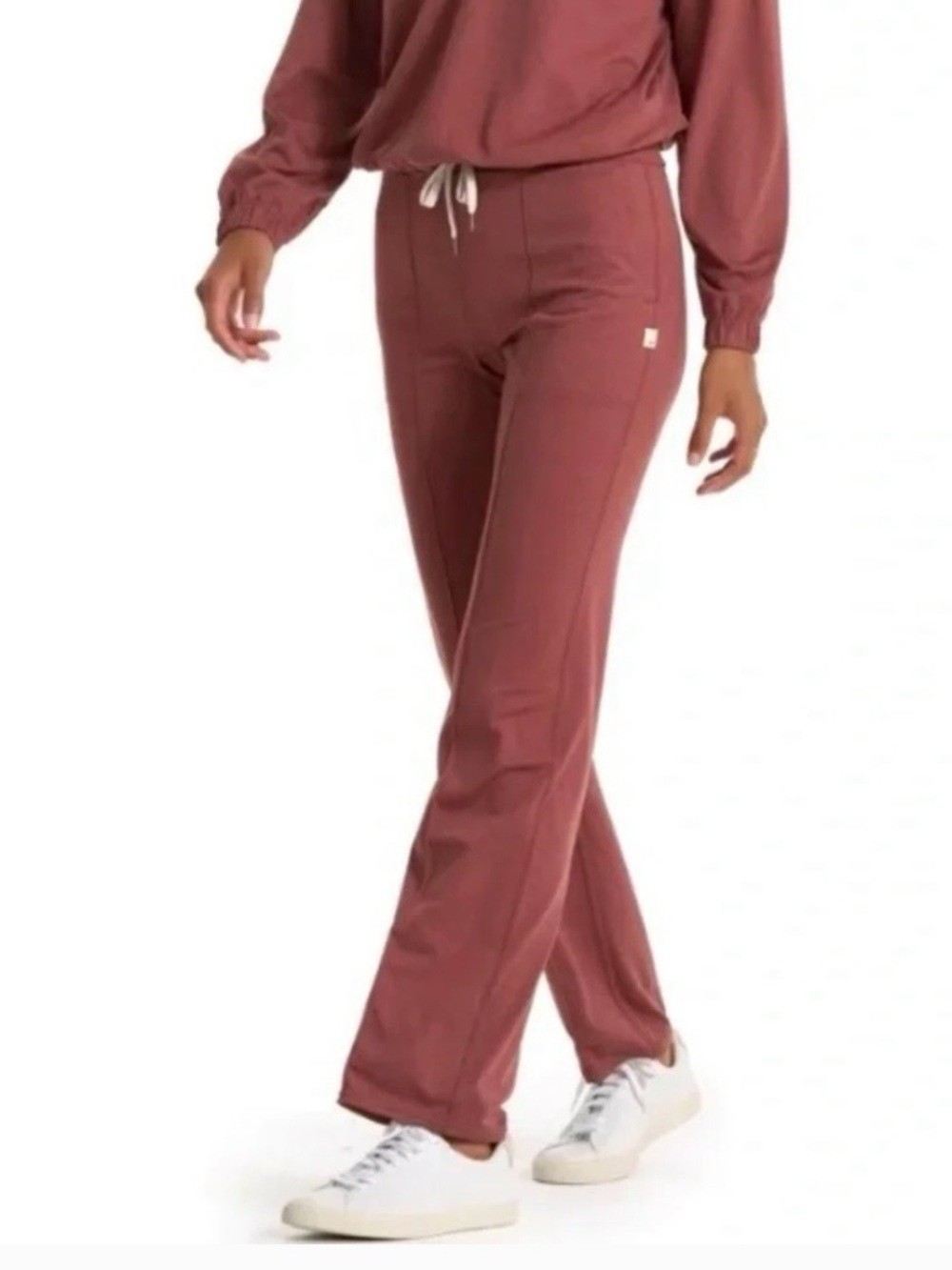 vuori halo wide leg flare pants in rosewood heather